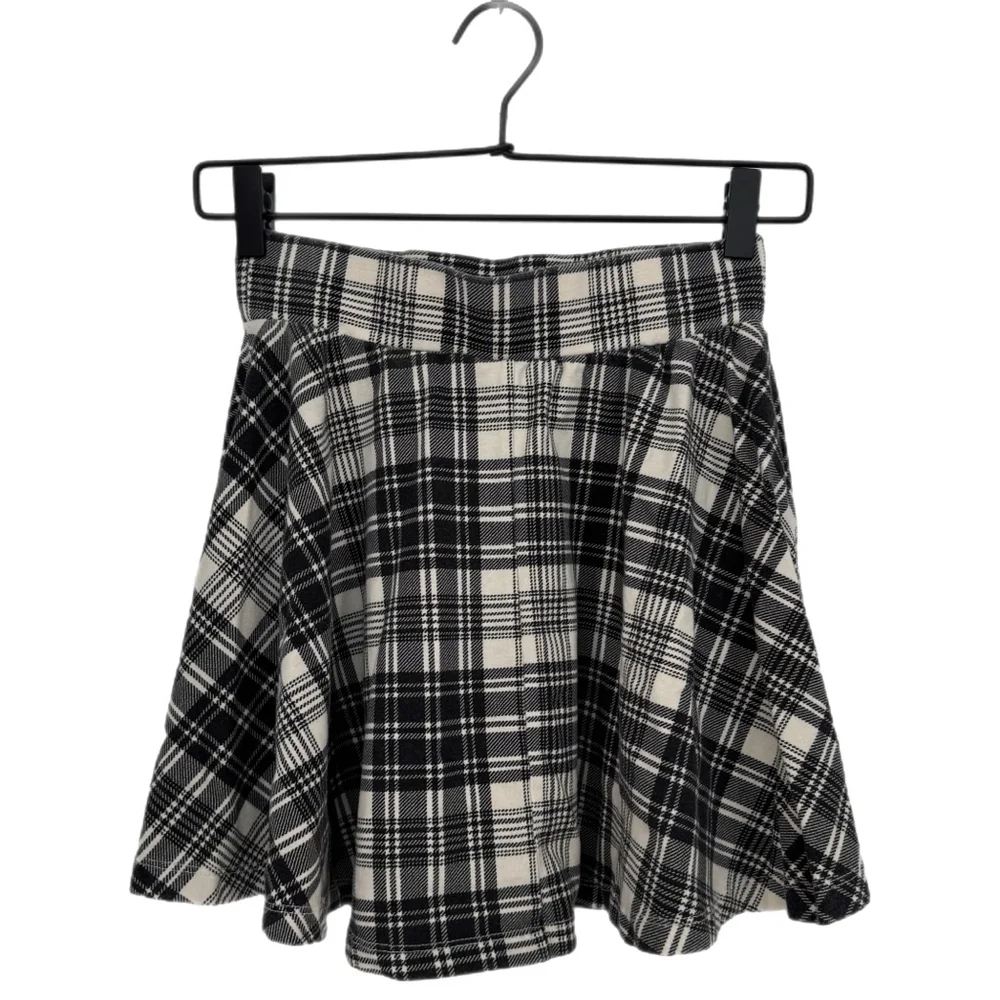 Girls’ Nordstrom Black & Ivory Plaid Organic Cotton Skater Skirt Size L 10/12